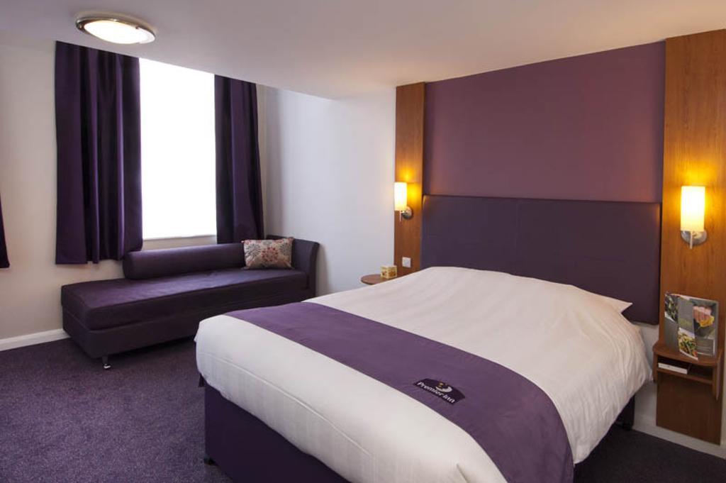 Premier Inn Reading Central Exterior foto