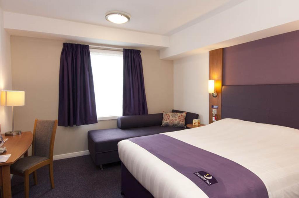Premier Inn Reading Central Habitación foto