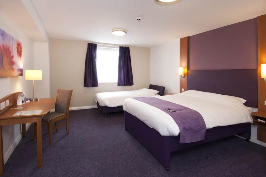 Premier Inn Reading Central Habitación foto
