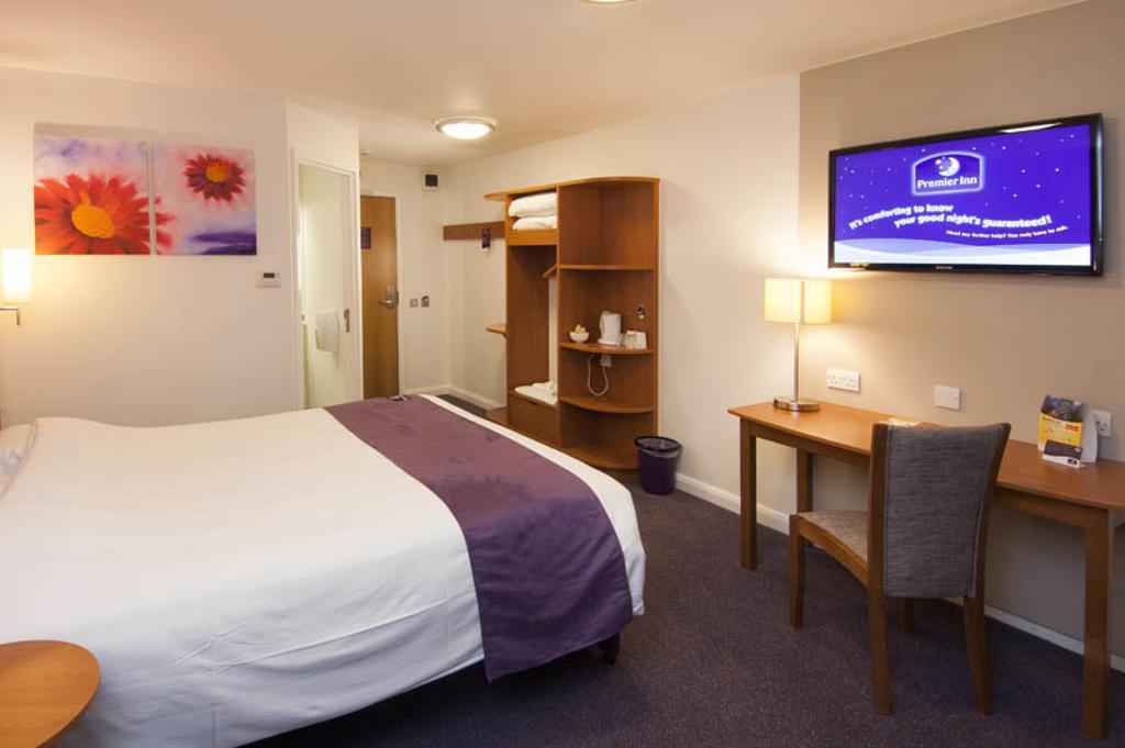 Premier Inn Reading Central Exterior foto