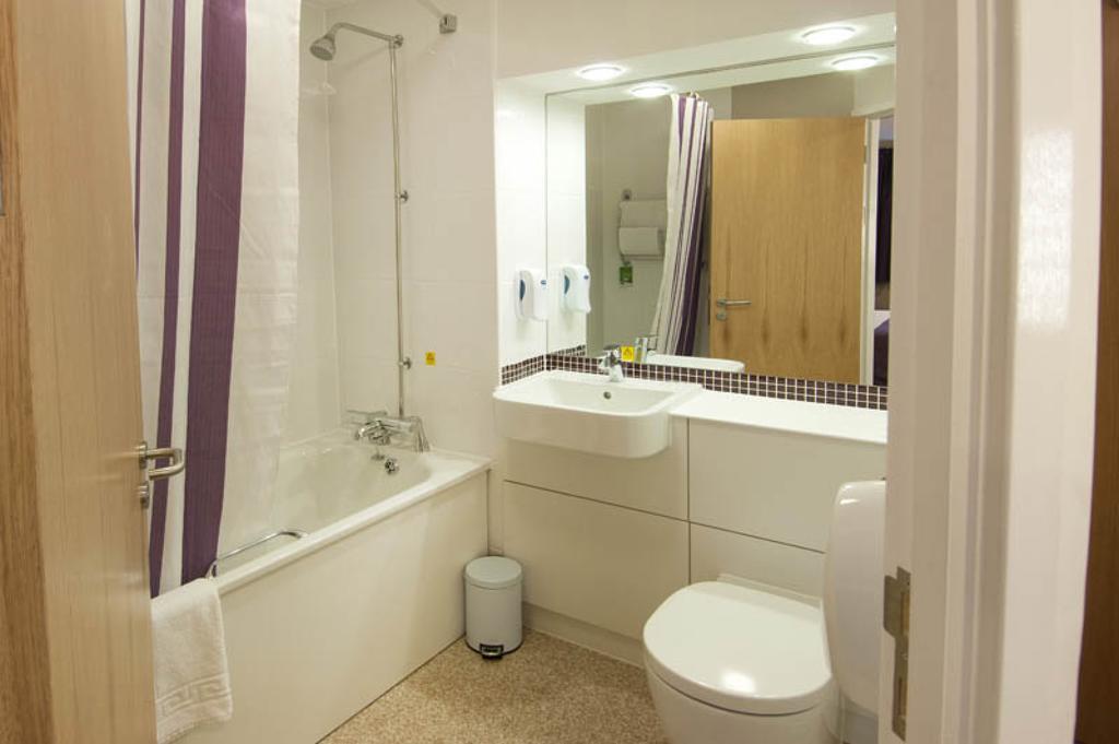 Premier Inn Reading Central Habitación foto